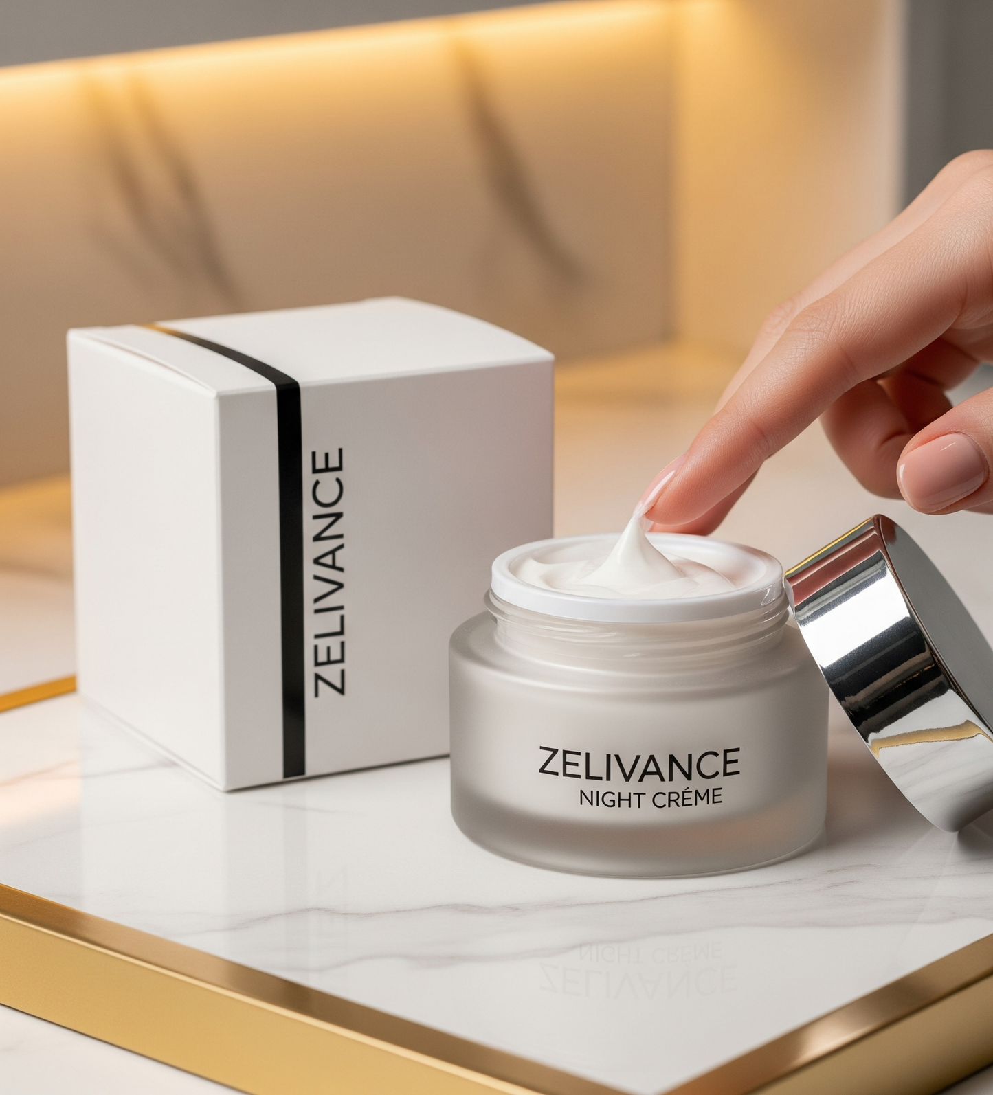 Close-up texture of Night Renewal Crème showing rich consistency